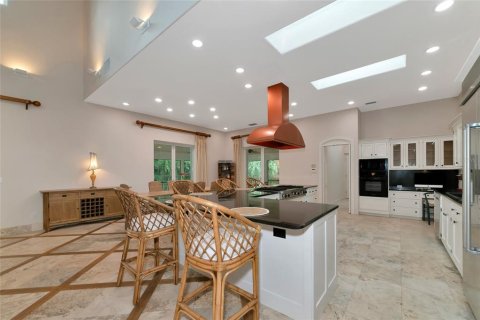 House in Sarasota, Florida 4 bedrooms, 365.38 sq.m. № 1663063 - photo 17