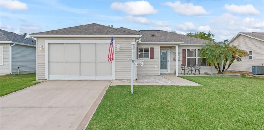 House in The Villages, Florida 2 bedrooms, 102.19 sq.m. № 2093100
