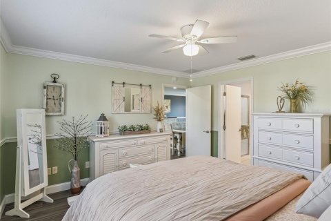 House in The Villages, Florida 2 bedrooms, 102.19 sq.m. № 2093100 - photo 25