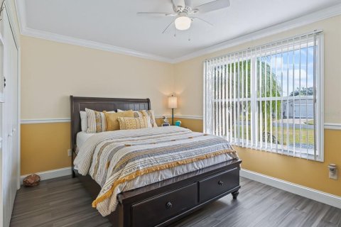 House in The Villages, Florida 2 bedrooms, 102.19 sq.m. № 2093100 - photo 29