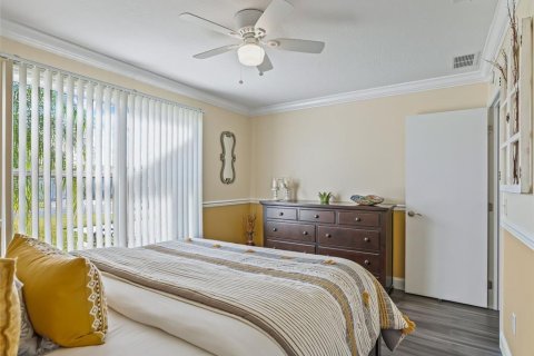 House in The Villages, Florida 2 bedrooms, 102.19 sq.m. № 2093100 - photo 30