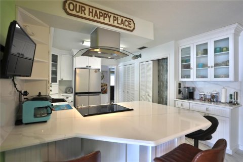 House in Summerfield, Florida 3 bedrooms, 253.81 sq.m. № 2103328 - photo 20