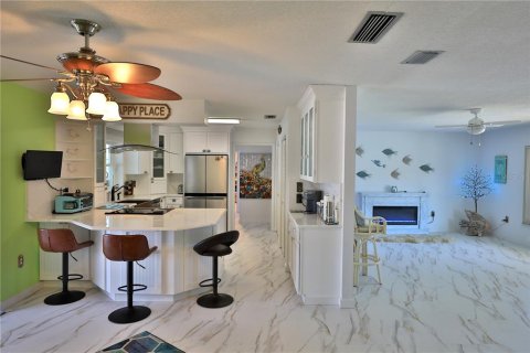 House in Summerfield, Florida 3 bedrooms, 253.81 sq.m. № 2103328 - photo 17