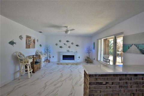 House in Summerfield, Florida 3 bedrooms, 253.81 sq.m. № 2103328 - photo 12