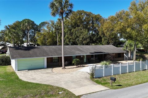 Casa en Summerfield, Florida 3 dormitorios, 253.81 m2 № 2103328