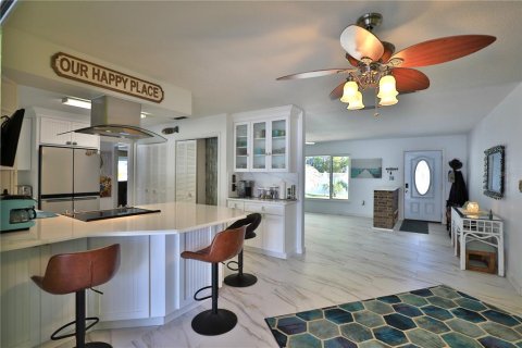 House in Summerfield, Florida 3 bedrooms, 253.81 sq.m. № 2103328 - photo 21
