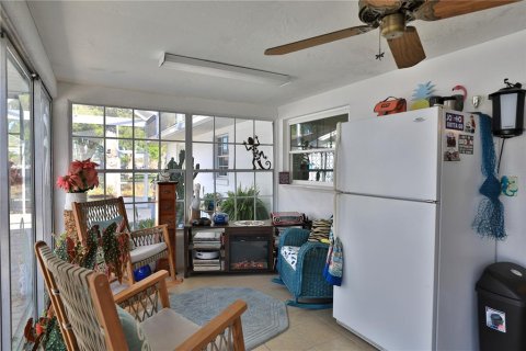 House in Summerfield, Florida 3 bedrooms, 253.81 sq.m. № 2103328 - photo 29