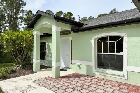 House in North Port, Florida 3 bedrooms, 113.9 sq.m. № 2394430 - photo 3