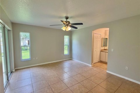 House in North Port, Florida 3 bedrooms, 113.9 sq.m. № 2394430 - photo 10