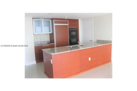 Condominio en venta en Hallandale Beach, Florida, 1 dormitorio, 80.92 m2 № 1408337 - foto 14