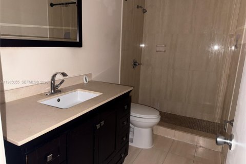 Снять в аренду виллу или дом в Хайалиа, Флорида 4 спальни, 112.5м2, № 2050909 - фото 11