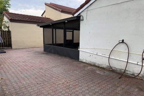 Снять в аренду виллу или дом в Хайалиа, Флорида 4 спальни, 112.5м2, № 2050909 - фото 15