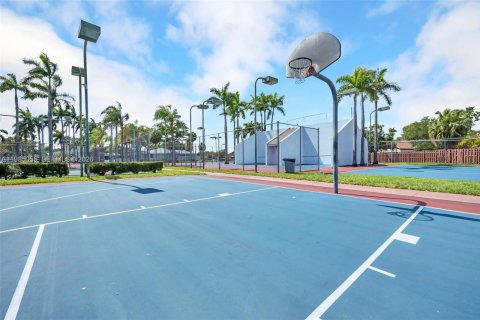 Снять в аренду виллу или дом в Хайалиа, Флорида 4 спальни, 112.5м2, № 2050909 - фото 23