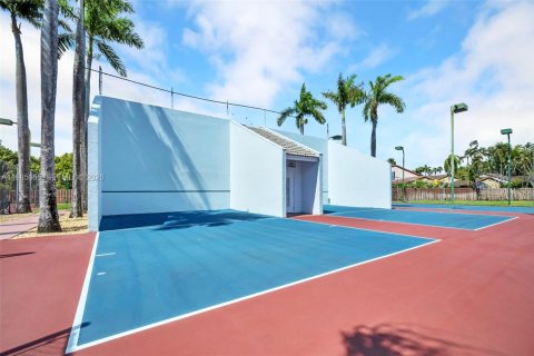Снять в аренду виллу или дом в Хайалиа, Флорида 4 спальни, 112.5м2, № 2050909 - фото 21