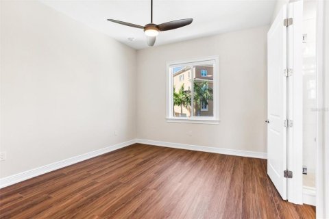 Adosado en venta en Saint Petersburg, Florida, 3 dormitorios, 239.13 m2 № 1115310 - foto 19