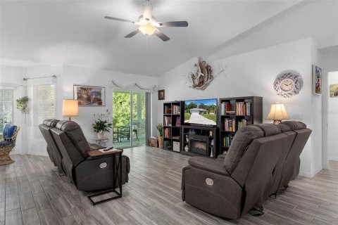 House in Hernando, Florida 3 bedrooms, 159.14 sq.m. № 1907050 - photo 18
