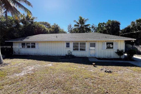 House in Stuart, Florida 1 bedroom, 111.85 sq.m. № 2033026
