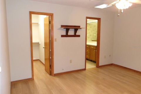 House in Mount Plymouth, Florida 3 bedrooms, 198.81 sq.m. № 1617851 - photo 21