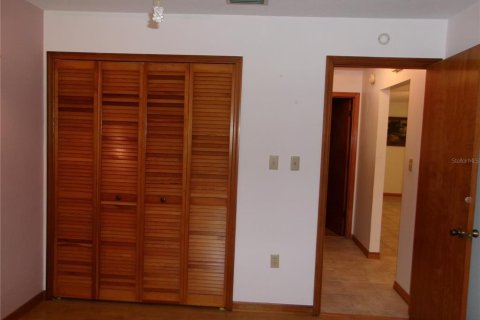 House in Mount Plymouth, Florida 3 bedrooms, 198.81 sq.m. № 1617851 - photo 24