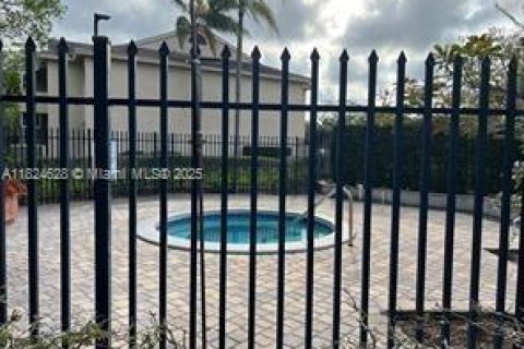 Condo in Deerfield Beach, Florida, 1 bedroom  № 1826059 - photo 15