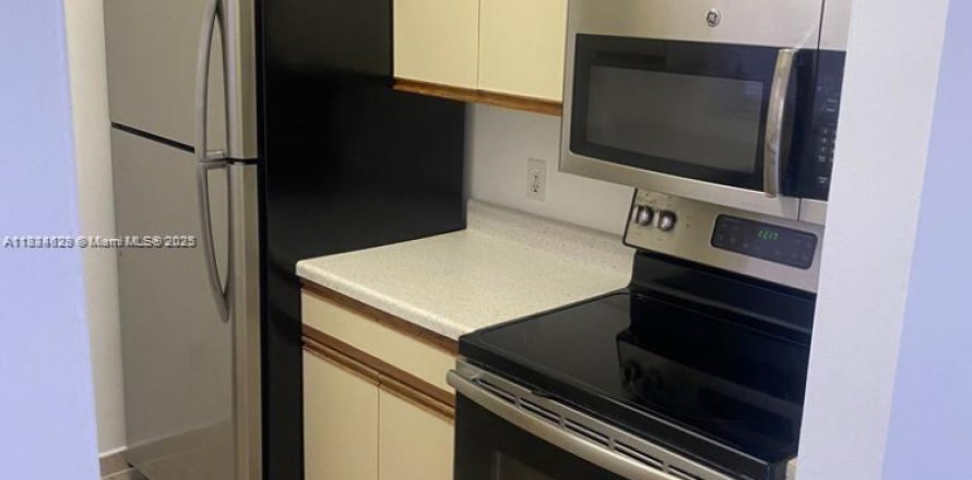Condo in Deerfield Beach, Florida, 1 bedroom  № 1826059