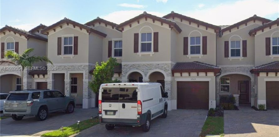 Touwnhouse à Miami, Floride 3 chambres, 169.73 m2 № 2069619