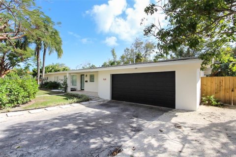 House in Palmetto Bay, Florida 3 bedrooms, 199 sq.m. № 1811231 - photo 5