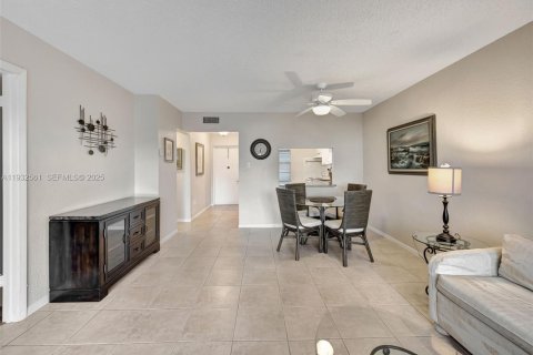 Copropriété à vendre à Margate, Floride: 2 chambres, 86.4 m2 № 2034971 - photo 9