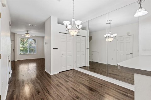 Townhouse in Gainesville, Florida 2 bedrooms, 103.49 sq.m. № 2167024 - photo 9