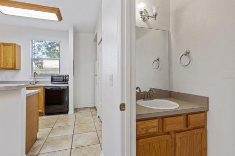 Townhouse in Gainesville, Florida 2 bedrooms, 103.49 sq.m. № 2167024 - photo 6