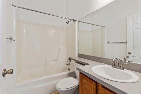 Townhouse in Gainesville, Florida 2 bedrooms, 103.49 sq.m. № 2167024 - photo 17