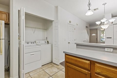 Townhouse in Gainesville, Florida 2 bedrooms, 103.49 sq.m. № 2167024 - photo 5