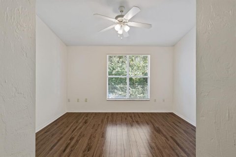 Townhouse in Gainesville, Florida 2 bedrooms, 103.49 sq.m. № 2167024 - photo 12