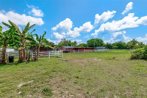 Casa en venta en Miami, Florida, 6 dormitorios, 366.96 m2 № 1775260 - foto 29