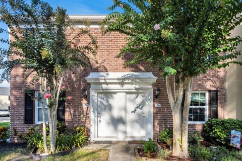 Condo in Tampa, Florida, 2 bedrooms  № 1852628 - photo 1