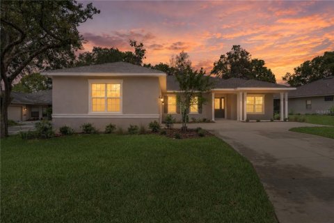 House in Lecanto, Florida 3 bedrooms, 227.52 sq.m. № 2217403 - photo 5