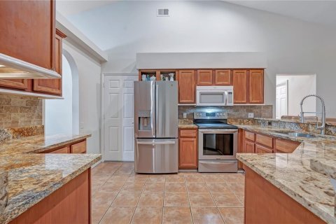 House in Minneola, Florida 3 bedrooms, 153.1 sq.m. № 2304612 - photo 4