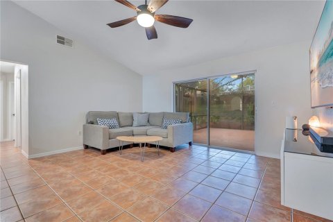 House in Minneola, Florida 3 bedrooms, 153.1 sq.m. № 2304612 - photo 8