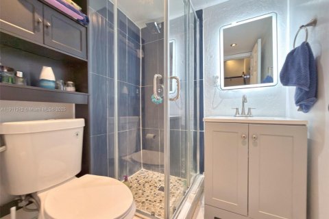 Townhouse in Miami, Florida 3 bedrooms, 163.04 sq.m. № 1968078 - photo 17