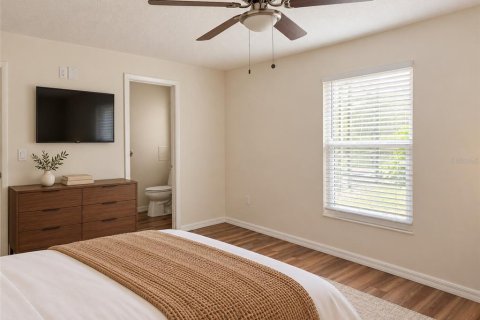 Villa ou maison à vendre à Sarasota, Floride: 3 chambres, 106.19 m2 № 2398958 - photo 13