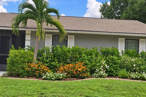 Villa ou maison à vendre à Sarasota, Floride: 3 chambres, 106.19 m2 № 2398958 - photo 3