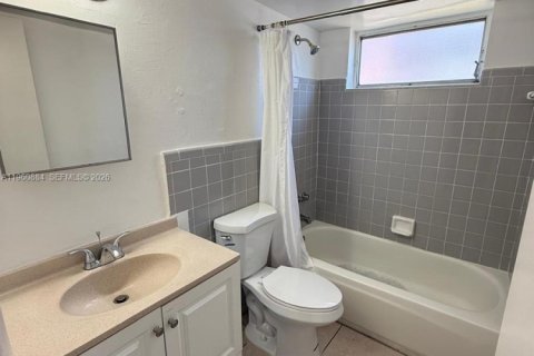 Снять в аренду квартиру в Норт-Майами-Бич, Флорида 1 спальня, 60.39м2, № 2023637 - фото 6