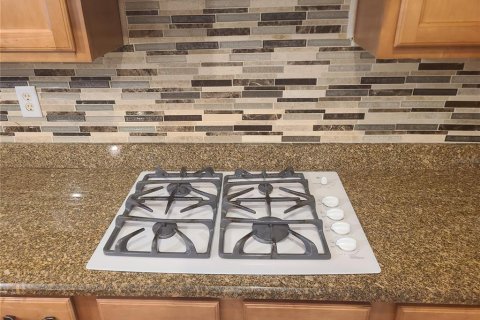 Adosado en venta en New Port Richey, Florida, 3 dormitorios, 197.14 m2 № 2429346 - foto 4
