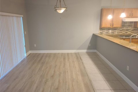Adosado en venta en New Port Richey, Florida, 3 dormitorios, 197.14 m2 № 2429346 - foto 6
