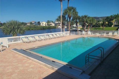 Adosado en venta en New Port Richey, Florida, 3 dormitorios, 197.14 m2 № 2429346 - foto 29