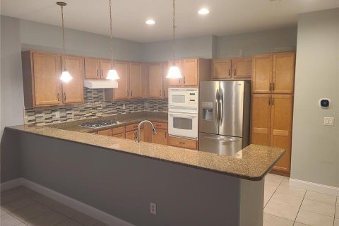 Adosado en venta en New Port Richey, Florida, 3 dormitorios, 197.14 m2 № 2429346 - foto 2