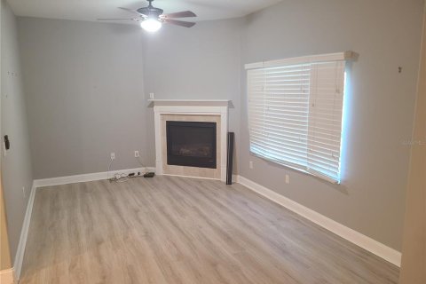 Adosado en venta en New Port Richey, Florida, 3 dormitorios, 197.14 m2 № 2429346 - foto 5