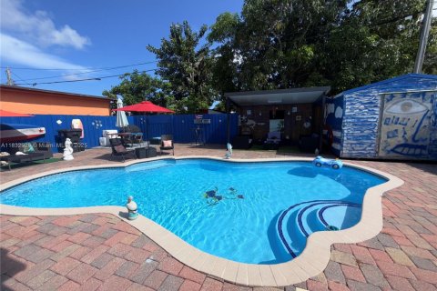 House in West Park, Florida 3 bedrooms, 93.65 sq.m. № 1814167 - photo 21