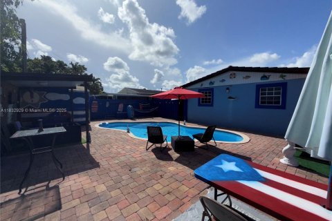 House in West Park, Florida 3 bedrooms, 93.65 sq.m. № 1814167 - photo 30