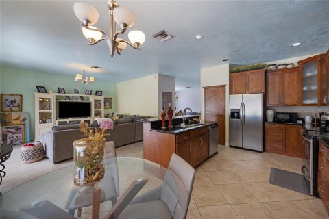 House in Boynton Beach, Florida 4 bedrooms, 221.85 sq.m. № 1838251 - photo 9